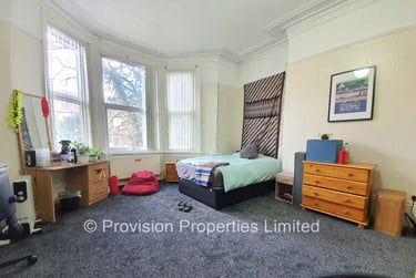 4 bed flat, Cardigan Road, Headingley, Leeds, LS63BJ - Image 1