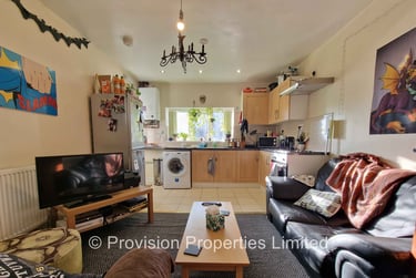2 bed flat, Cardigan Road, Headingley, Leeds, LS63BJ - Image 1