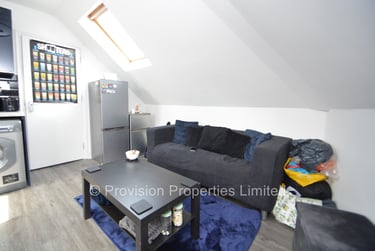2 bed flat, Woodhouse Street, Rampart Road, Leeds, LS62JN - Image 5