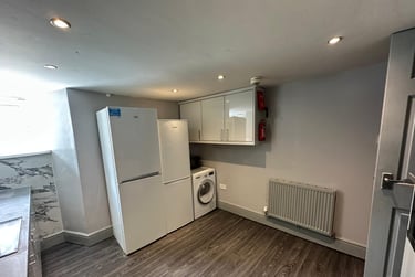 8 bed house, Hessle Place, Hyde Park, Leeds, LS61EU - Image 11