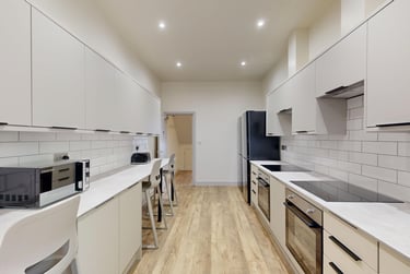 8 bed house, Belle Vue Road, Hyde Park, Leeds, LS31HF - Image 4
