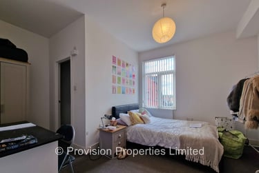 6 bed house, Royal Park Avenue, Hyde Park, Leeds, LS61EZ - Image 2