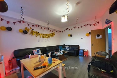 8 bed house, Brudenell Road, Hyde Park, Leeds, LS61EE - Image 1