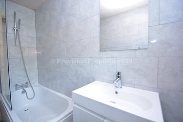 2 bed house, Well Close Rise, Woodhouse, Leeds, LS29EZ - Image 2