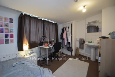 5 bed house, Manor Drive, Hyde Park, Leeds, LS61DD - Image 6