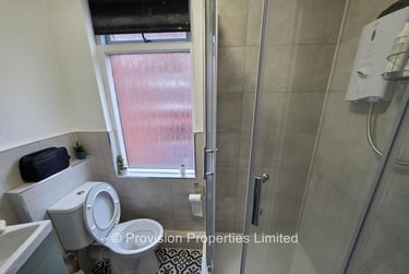 5 bed house, Manor Drive, Hyde Park, Leeds, LS61DD - Image 4