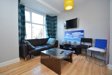 5 bed house, Manor Drive, Hyde Park, Leeds, LS61DD - Image 3