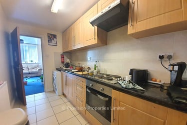 2 bed flat, Cardigan Road, Headingley, Leeds, LS63BJ - Image 4