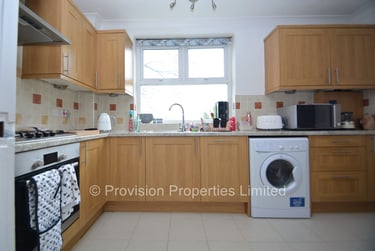 2 bed flat, Foxhill Court, Adel, Leeds, LS165PN - Image 14