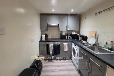 2 bed flat, Regent Park Terrace, Rampart Road, Leeds, LS62AX - Image 5