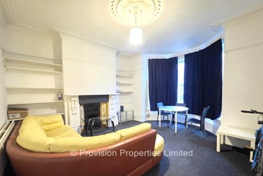 6 bed house, St Michaels Terrace, Headingley, Leeds, LS63QB - Image 1