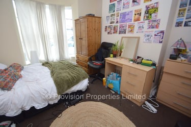 5 bed house, Walmsley Road, Burley, Leeds, LS61NG - Image 4