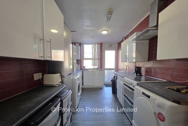 8 bed house, Brudenell Avenue, Hyde Park, Leeds, LS61HD - Image 7