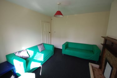 3 bed house, Brudenell Road, Hyde Park, Leeds, LS61LS - Image 1