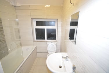 3 bed house, Brudenell Road, Hyde Park, Leeds, LS61LS - Image 2