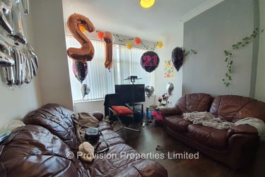 5 bed house, Cardigan Lane, Hyde Park, Leeds, LS61DX - Image 1