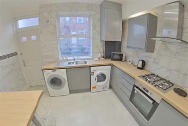 5 bed house, Harold Terrace, Burley, Leeds, LS61LD - Image 1