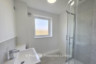 3 bed flat, Holborn Central, Rampart Road, Leeds, LS62NA - Image 4