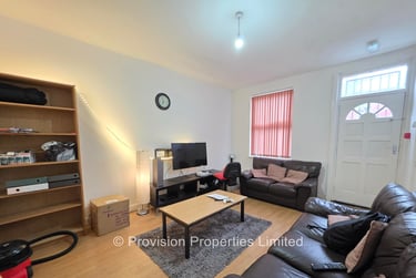 5 bed house, Cardigan Lane, Burley, Leeds, LS42LN - Image 1