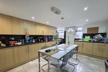 5 bed house, Cardigan Lane, Burley, Leeds, LS42LN - Image 2