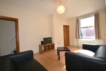 6 bed house, Richmond Avenue, Headingley, Leeds, LS61BZ - Image 5