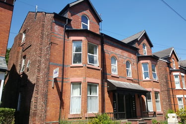 2 bed flat, Clyde Road, West Didsbury, Manchester, M202JN - Image 10