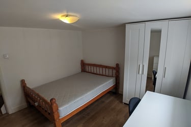 2 bed flat, Mauldeth Road West, Fallowfield, Manchester, M203WB - Image 3