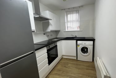 2 bed flat, 208 Plymouth Grove, Ardwick, Manchester, M130AS - Image 5