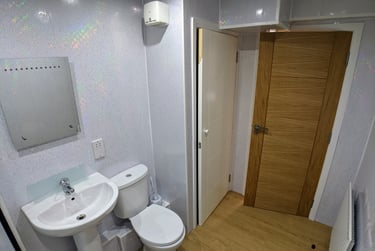 1 bed flat, Oxford Road, Chorlton on Medlock, Manchester, M17DU - Image 10