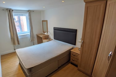 1 bed flat, Oxford Road, Chorlton on Medlock, Manchester, M17DU - Image 3