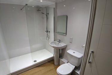 1 bed flat, Oxford Road, Chorlton on Medlock, Manchester, M17DU - Image 4