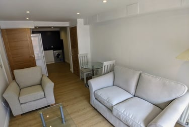 1 bed flat, Oxford Road, Chorlton on Medlock, Manchester, M17DU - Image 7