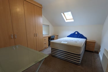 3 bed flat, Plymouth Grove, Ardwick, Manchester, M130AS - Image 1