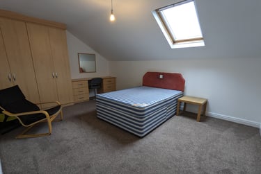 3 bed flat, Plymouth Grove, Ardwick, Manchester, M130AS - Image 2