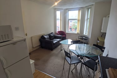 1 bed flat, Granville Road, Fallowfield, Manchester, M146AE - Image 4