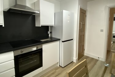 2 bed flat, Plymouth Grove, Ardwick, Manchester, M130AS - Image 3