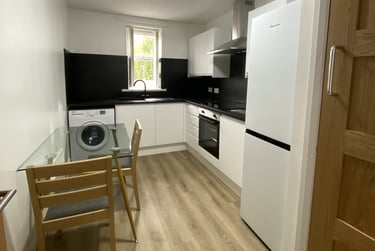 2 bed flat, Plymouth Grove, Ardwick, Manchester, M130AS - Image 4