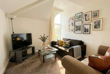 3 bed flat, Plymouth Grove, Ardwick, Manchester, M130AS - Image 1