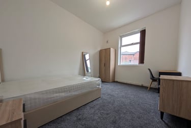 2 bed flat, Richmond Grove, Ardwick, Manchester, M130DP - Image 4