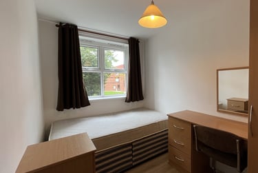 2 bed flat, Plymouth Grove, Ardwick, Manchester, M130AS - Image 4