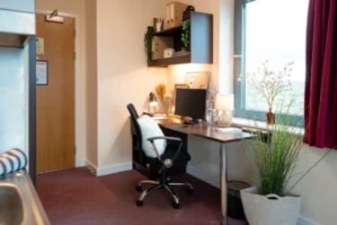 Deluxe Student Studio at St Georges Tower, 1b St Georges Way, City Centre, Leicester, LE11SH - Image 6