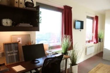 Deluxe Student Studio at St Georges Tower, 1b St Georges Way, City Centre, Leicester, LE11SH - Image 5