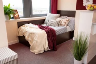 Deluxe Student Studio at St Georges Tower, 1b St Georges Way, City Centre, Leicester, LE11SH - Image 1