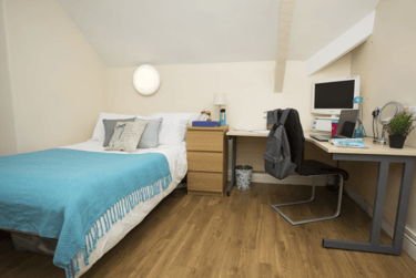 Gold 2 Bed Apartment - Image 1