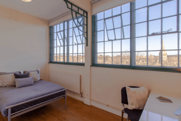Gold Room - Image 1