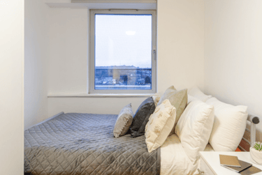 Bronze 3 Bed Room - Image 1