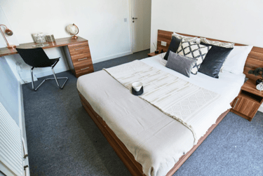 2 Bed Apartment - Image 1