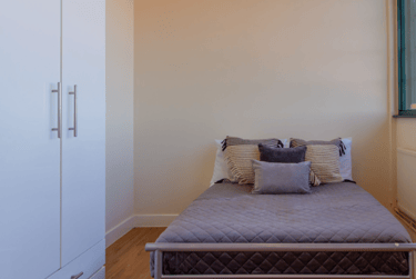 Silver Room - Image 1