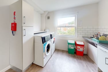 Cloister Standard Room at Broadgate Park, Turnpike Lane, Beeston, Nottingham, NG92RX - Image 3