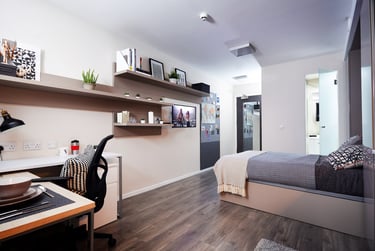 Classic Plus at Richmond House, Terminus Terrace, City Centre, Southampton, SO143PN - Image 3